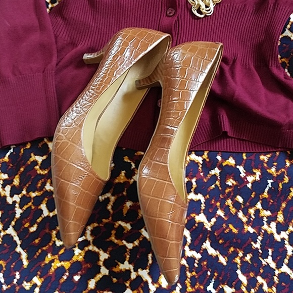 🌺!!HOST PICK!!🌺 Nine West Kitten Heels - Picture 3 of 8